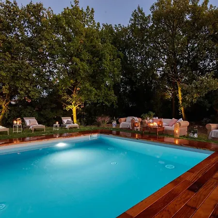 Lorena, A Vintage With Indoor Pool 卡潘诺里