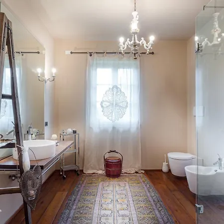 Lorena, A Vintage With Indoor Pool