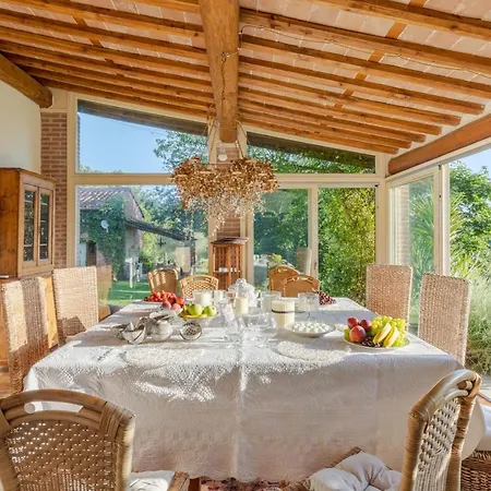 Lorena, A Vintage With Indoor Pool
