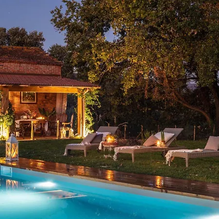 Lorena, A Vintage With Indoor Pool *