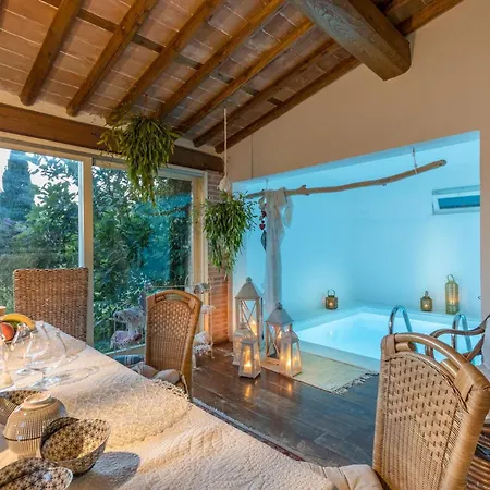 Lorena, A Vintage With Indoor Pool