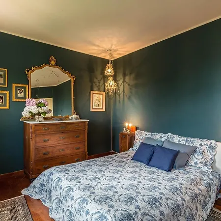 Lorena, A Vintage With Indoor Pool ヴィラ