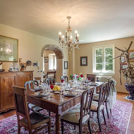 Lorena, A Vintage With Indoor Pool *