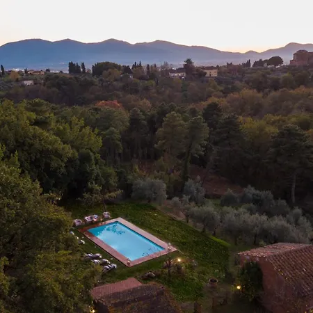 Villa Lorena, A Vintage With Indoor Pool *