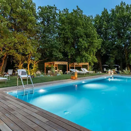 Lorena, A Vintage With Indoor Pool